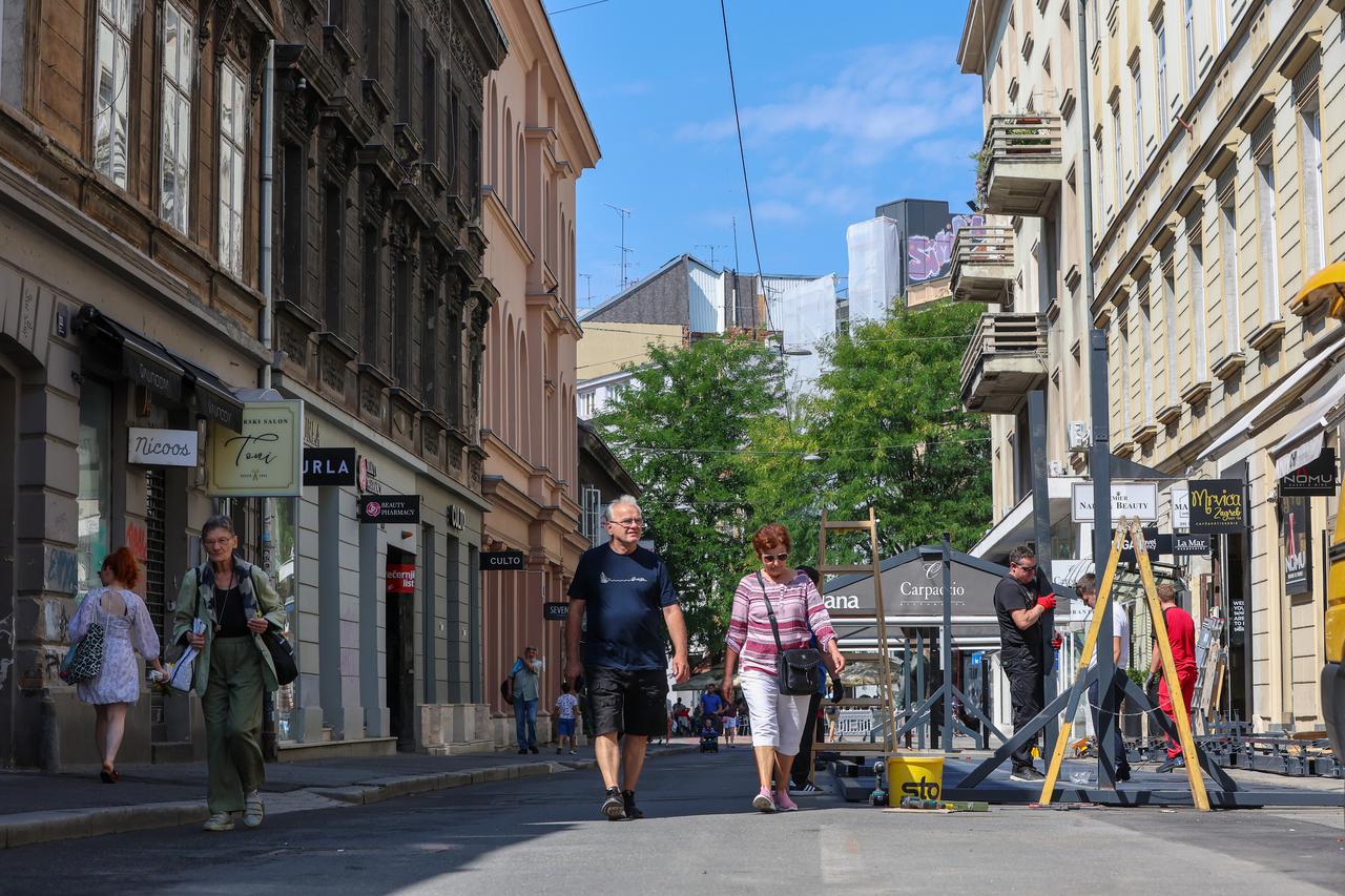 Zagreb: Vraćaju se terase u Teslinu ulicu, jednu od omiljenih za izlazak građana u restorane