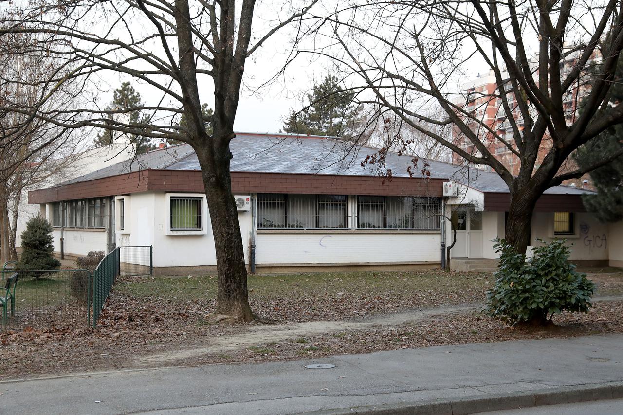 Dom zdravlja Retovec