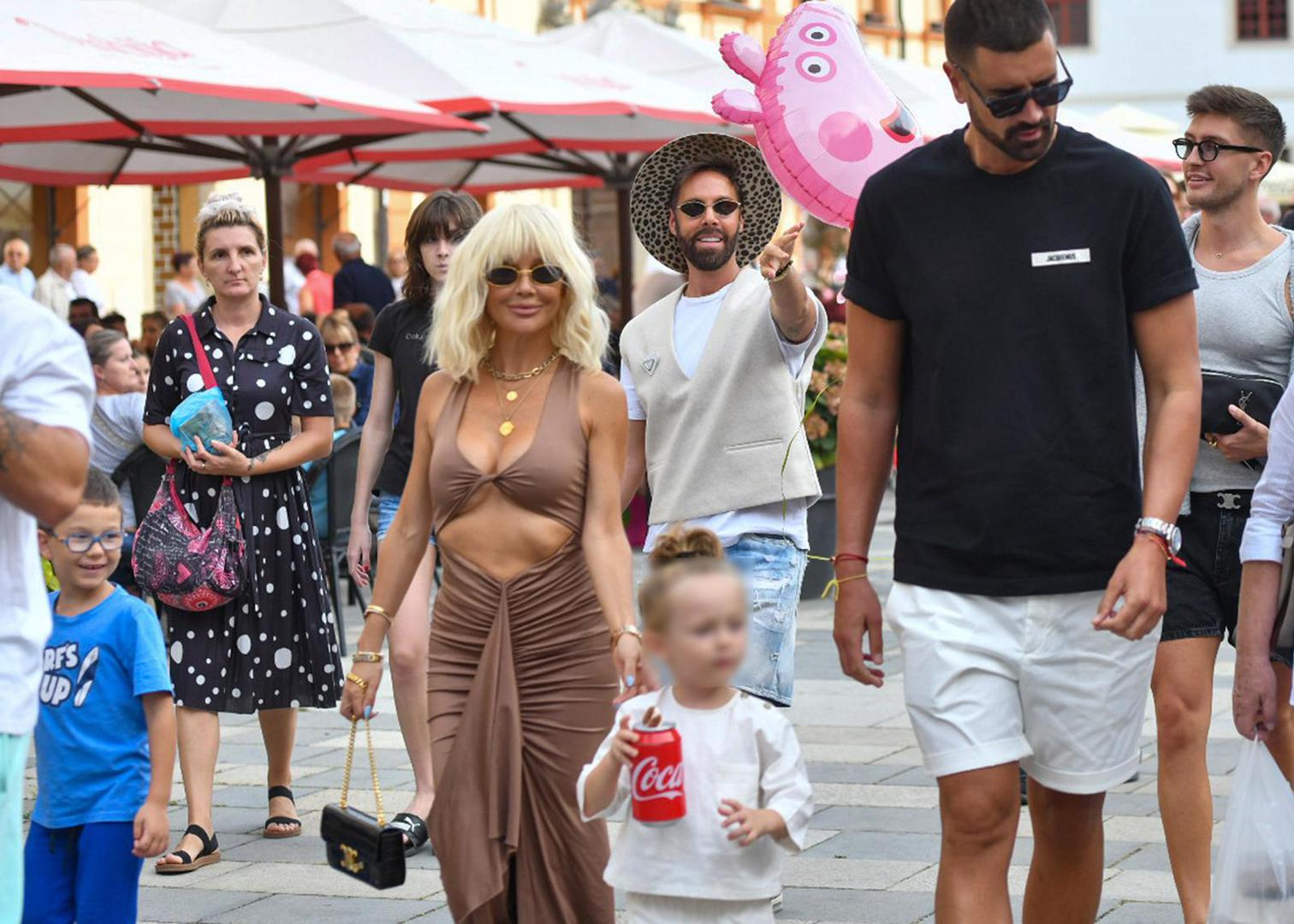 Maja je za ovu priliku odabrala atraktivnu smeđu kombinaciju kojoj je dodala i nekoliko narukvica.