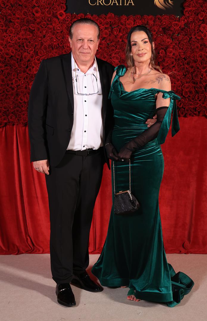 Ana i sada ima odličnu figuru, a to je dokazala i nedavnom fotkama na Instagramu koje redovito objavljuje.