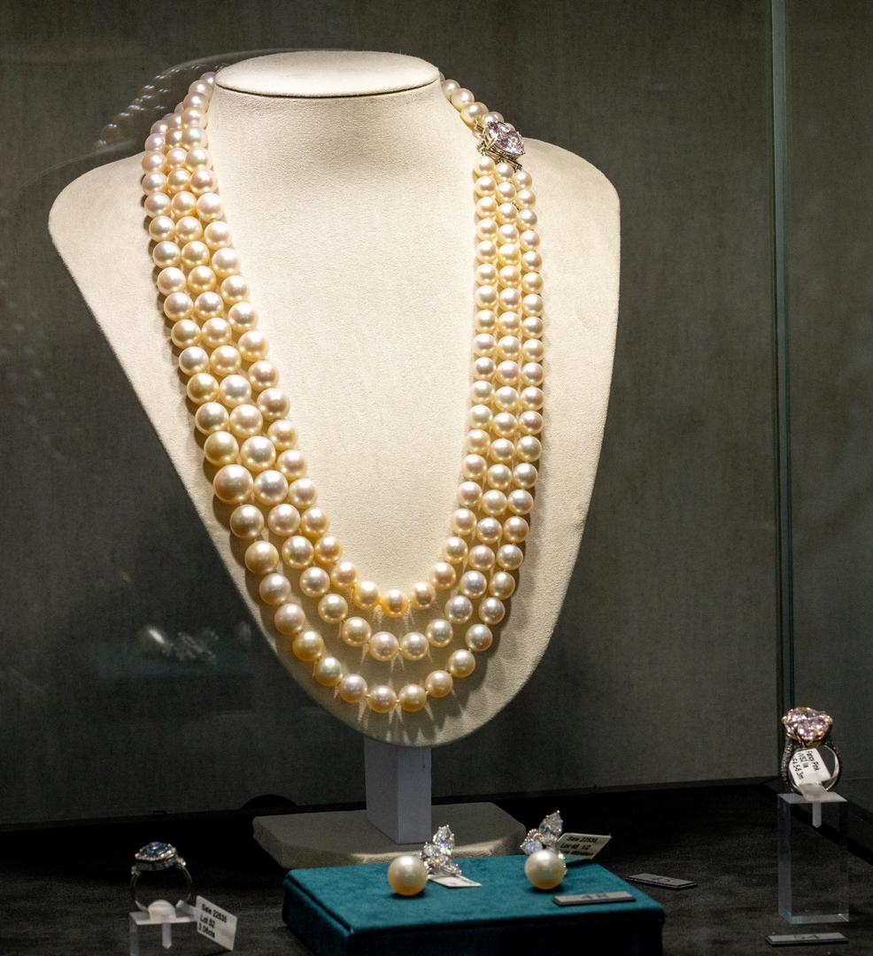 A Three Strand Natural Pearl Necklace by Harry Winston is seen during a preview of the 700-piece jewellery collection of the late Austrian billionaire Heidi Horten at Christie’s before the auction sale in Geneva, Switzerland, May 8, 2023.  REUTERS/Denis Balibouse Photo: DENIS BALIBOUSE/REUTERS