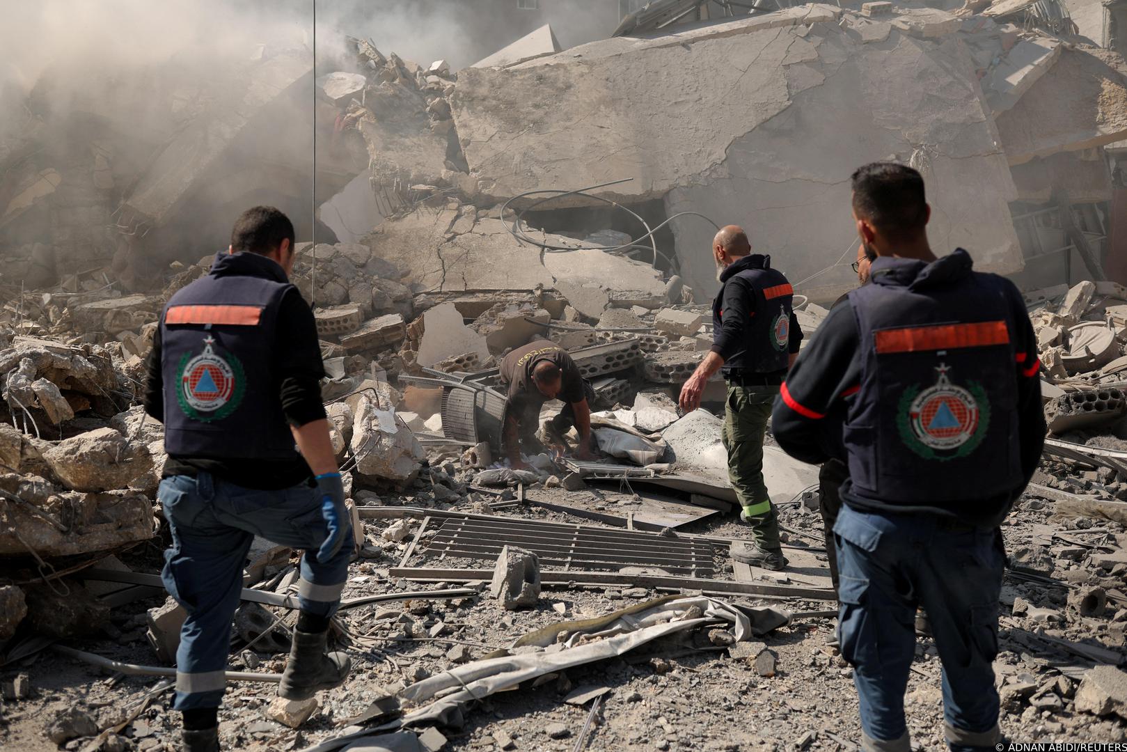 Izrael je u srijedu bombardirao Libanon snažnije nego ikada od početka rata, pri čemu su poginuli deseci ljudi, a stotine su ozlijeđene, objavile su libanonske vlasti. Napadi, od kojih nekoliko na samo srce Bejruta, izazvali su paniku u libanonskom glavnom gradu u vrijeme najveće gužve, javljaju novinari AFP-a.