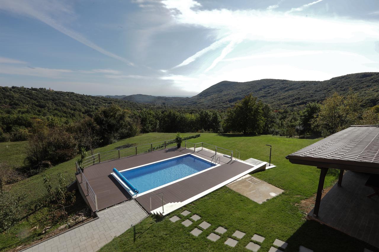 Ladanje na Žumberku