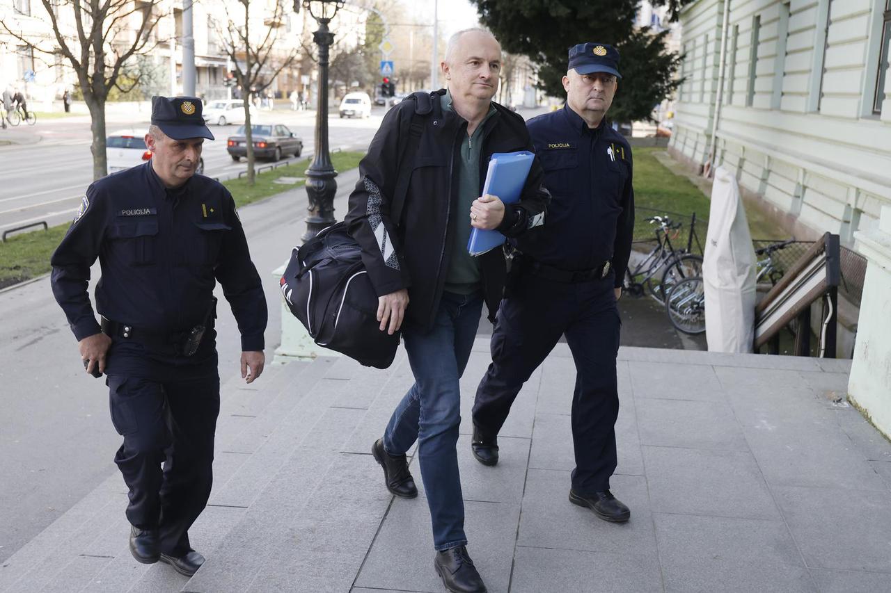 Osijek: Privođenje gradonačelnika Vinka Grgića kod istražnog suca