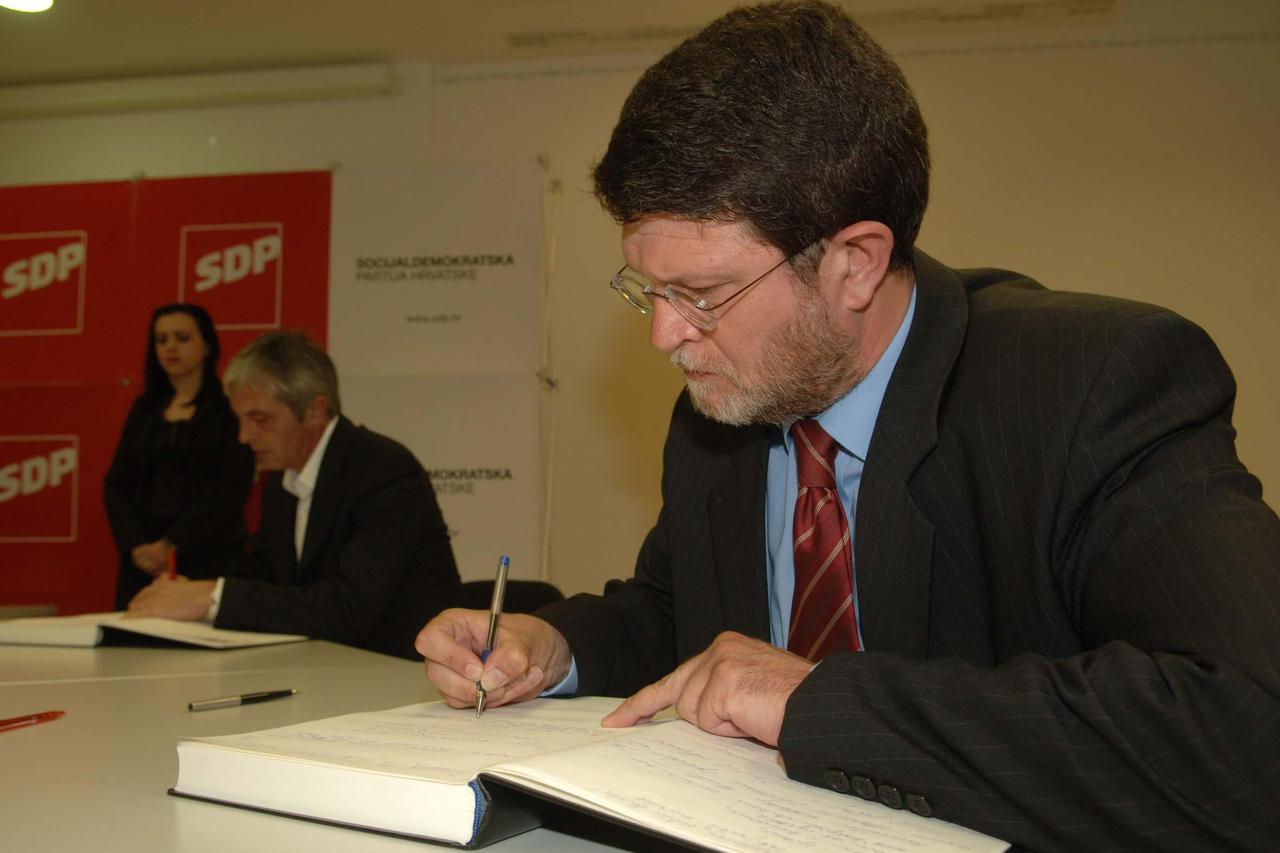 ARHIVA - Zagreb: 29.04.2007. preminuo predsjednik SDP-a Ivica Račan