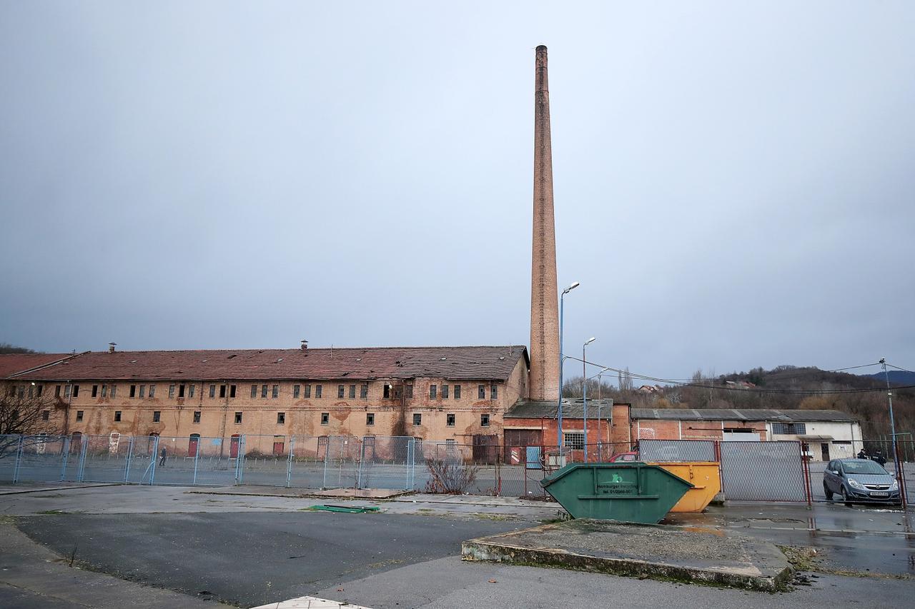 Zagreb: Dimnjaci ciglane na Črnomercu vidno su oštećeni od potresa