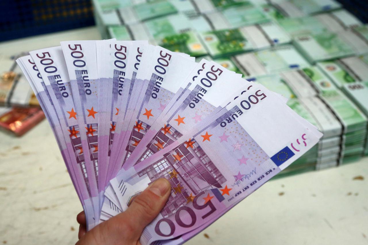 REUTERS 15-07-2021 12:46 #1