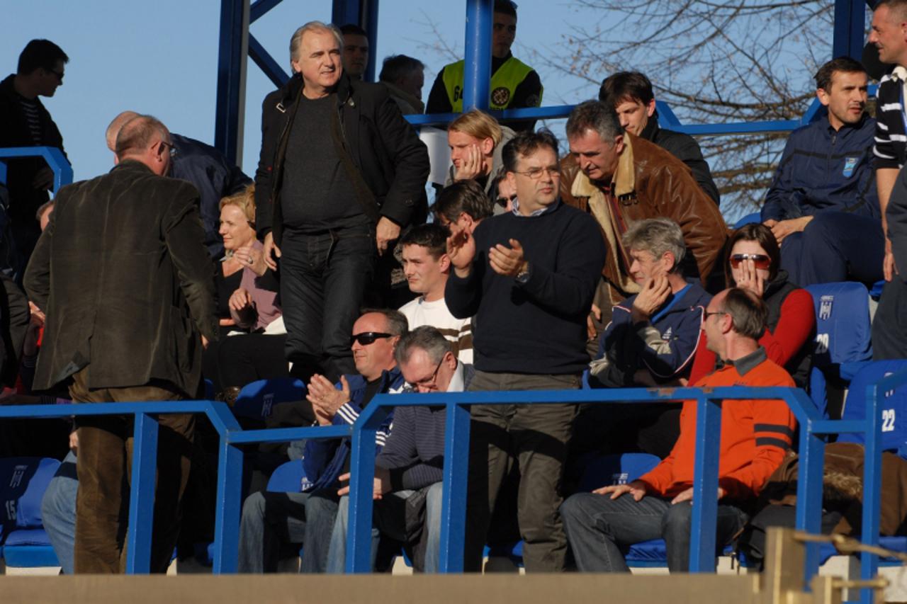 '07.04.2011. Karlovac - Sada vec bivski celnici NK Karlovca na jednoj od utakmica, snimljeni na tekmi Karlovac - NK Osijek 2702.2010. Nedjeljko strikic, Branko Vukelic, Boris Kozjan. Photo: Kristina S