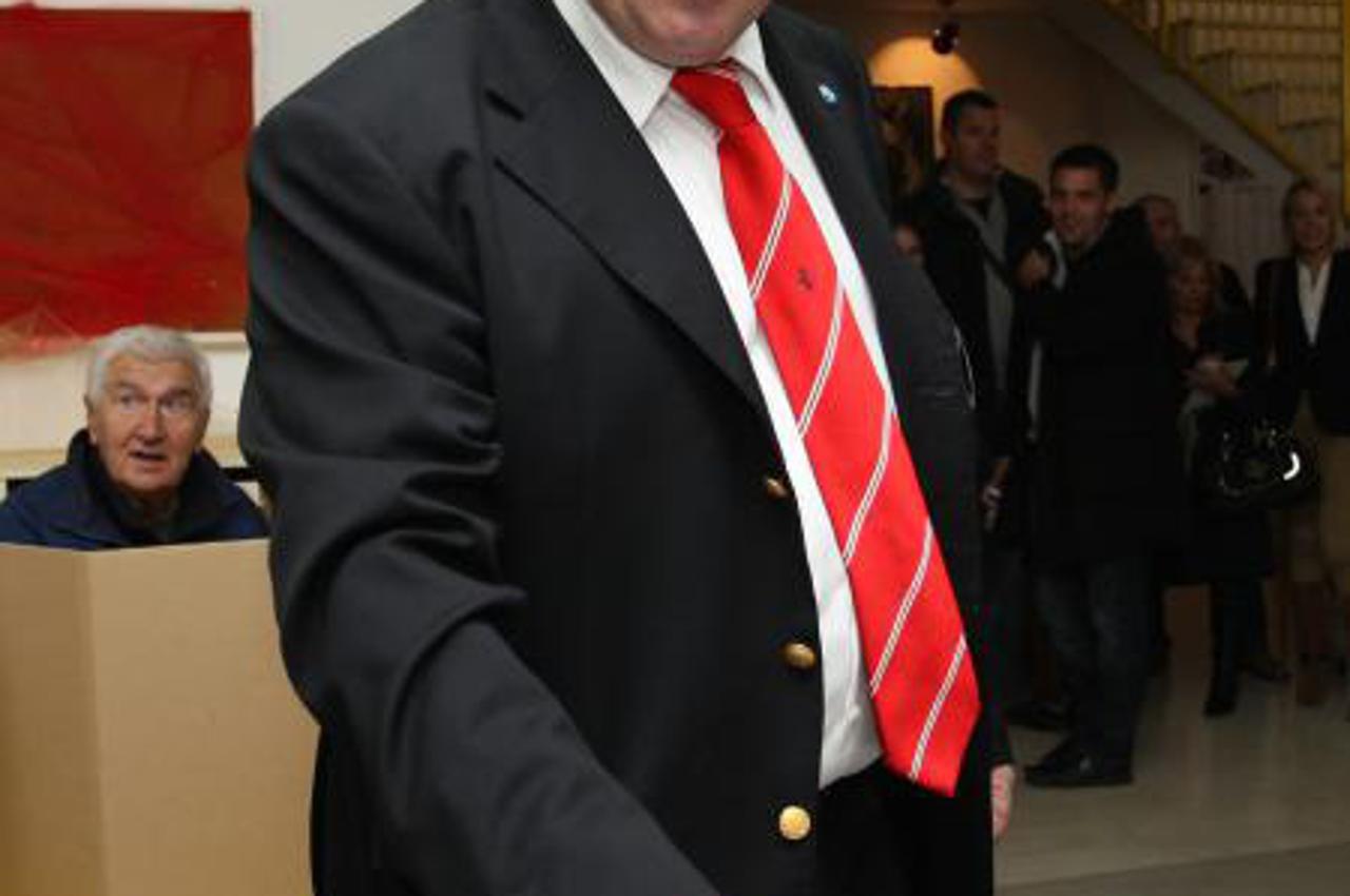 Kerum na glasovanje stigao sa Fani