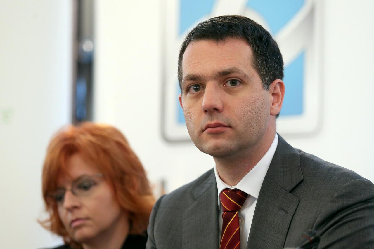 Petar Pierre matek