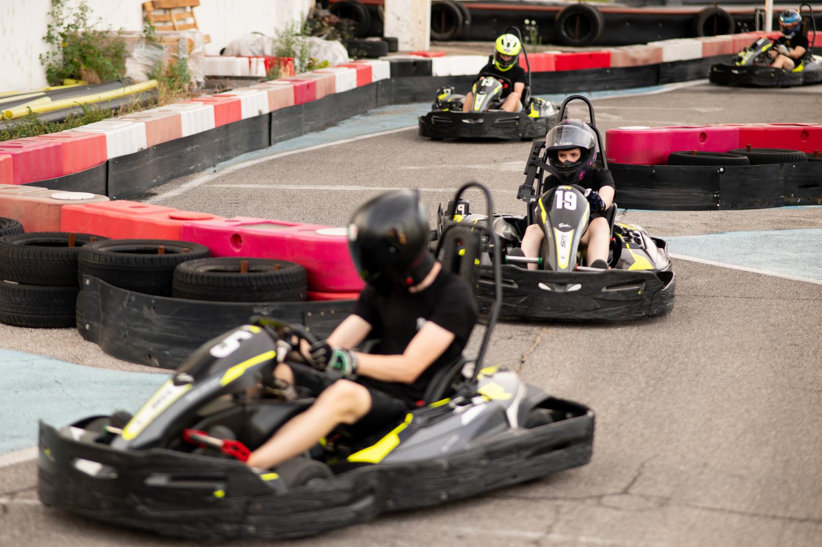 Nakon višemjesečne pravne bitke, Karting Arena Zagreb prestala je raditi. U nedjelju je za korisnike i njihove prijatelje održan "posljednji ples", a sve su vožnje bile besplatne. 