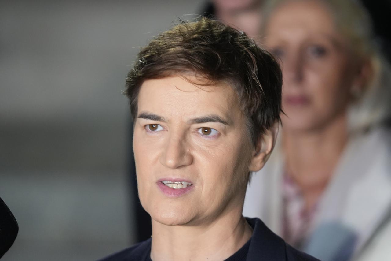 Beograd: Ana Brnabić obratila se javnosti ispred Doma Narodne skupštine