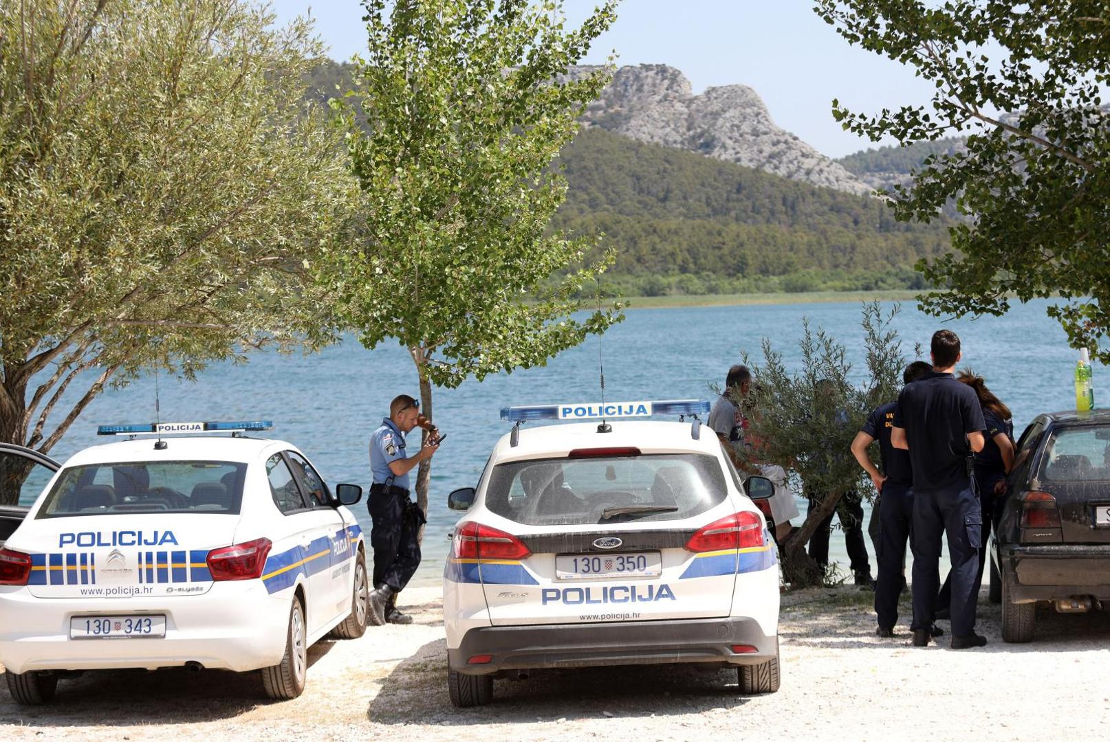 10.07.2021. Sibenik - Tragedija u NP Krka: Cuvari prirode na plazi pronašli mrtvu zenu, utvrdjuju se sve okolnostiPhoto: Dusko Jaramaz/PIXSELL