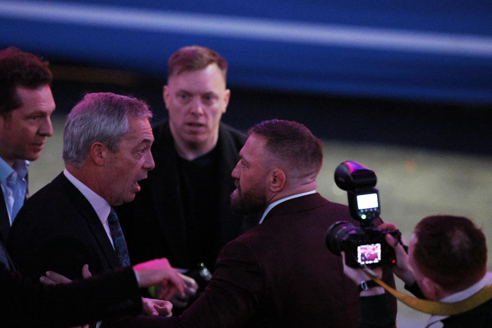 Na gala svečanosti fotografiran je i britanski antimigrantski nastrojeni Nigel Farage. Zanimljivo, neki čelnici Europe, kao što je predsjednica Komisije EU Ursula von der Leyen, nisu bili prisutni.