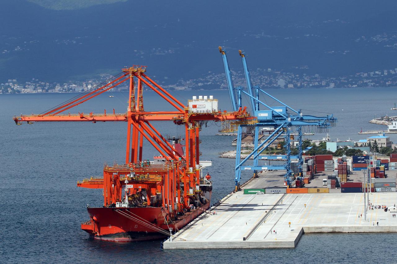 Kineski teretni brod