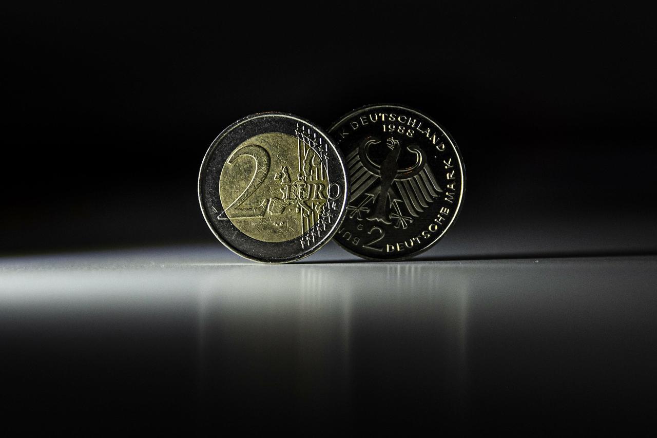Euro and Deutsche Mark