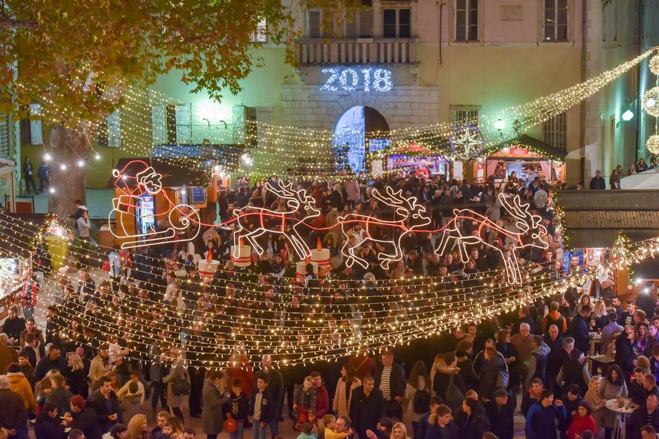 Sjajne turističke brojke za studeni i otvorenje Adventa u Zadru