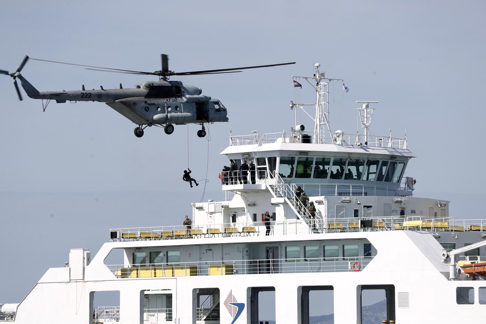 Pokaznoj vježbi nazočio je i potpredsjednik Vlade i ministar unutarnjih poslova Davor Božinović. 