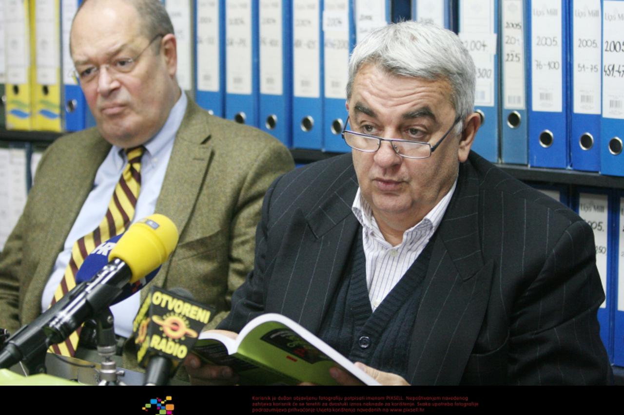 '18. 12. 2009, Zagreb; Hrvatska - U Miramarsko 11b u uredu HHO odrzana je izvanredna konferencija za medije povodom fizickih prijetnji glavnom predsjedniku HHO Ivanu Zvonimiru Cicku koje je dozivio is