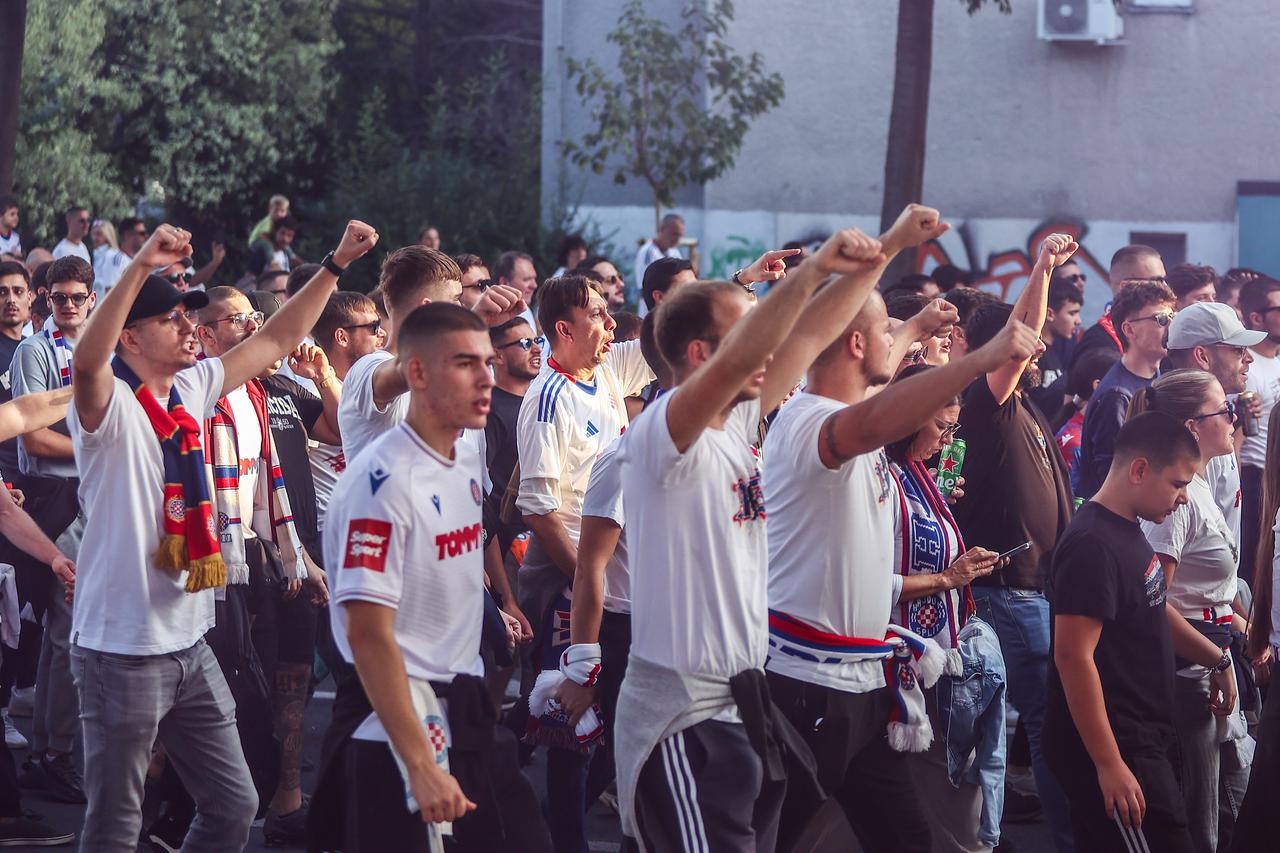 Split: Korteo Torcide prema stadionu Poljud