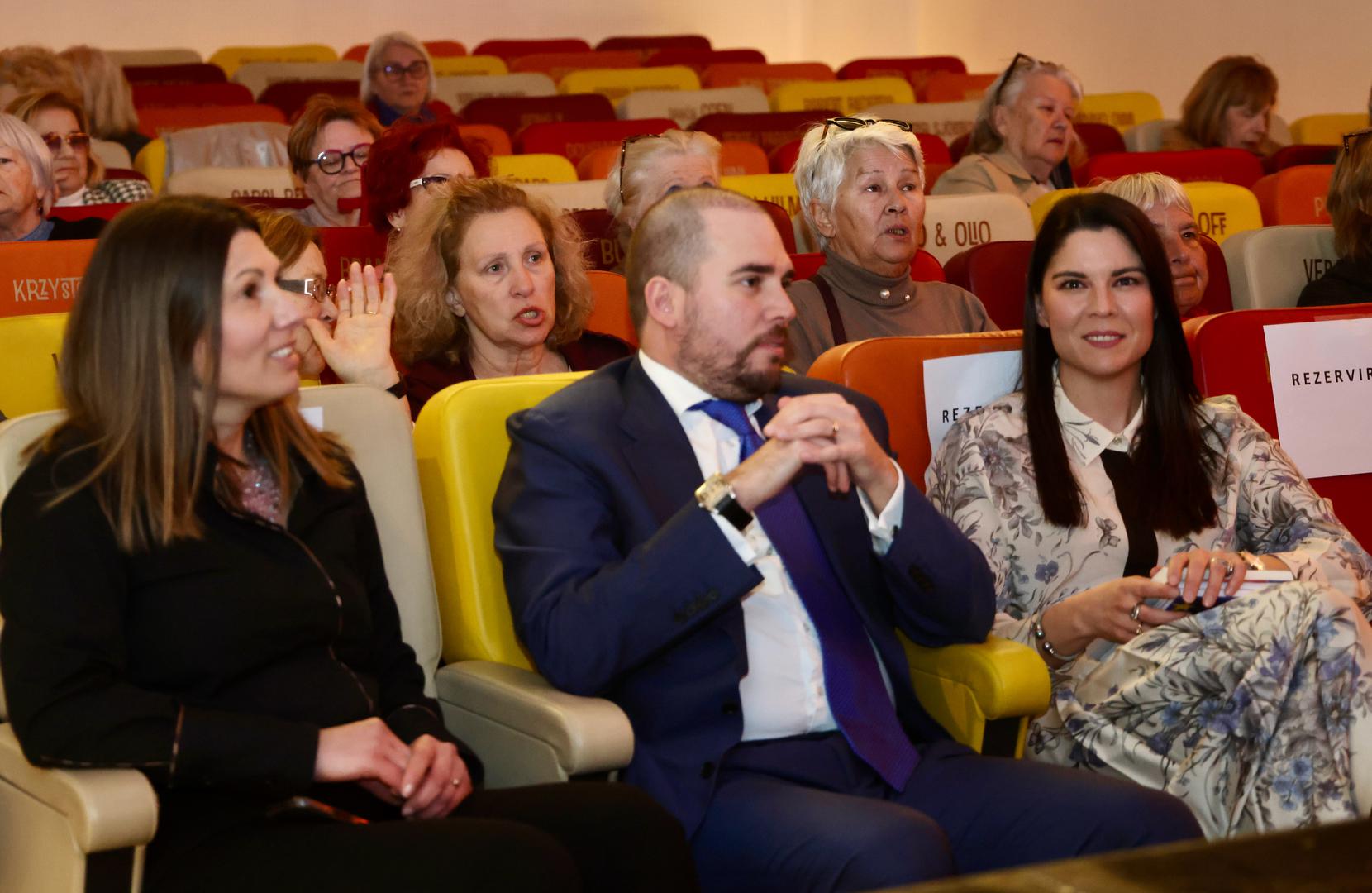 25.02.2026.,Split-Svecano otvoren mural posvecwen splitskoj glumici Zdravki Krstulovic u prolazu pokraj Hrvatskog narodnog kazališta u Splitu,  Program je nastavljen projekcijom dokumentarnog filma o Zdravki Krstulovic iz serijala Velikani hrvatskog glumista, u produkciji Menorah filma. Photo: Ivo Cagalj/PIXSELL