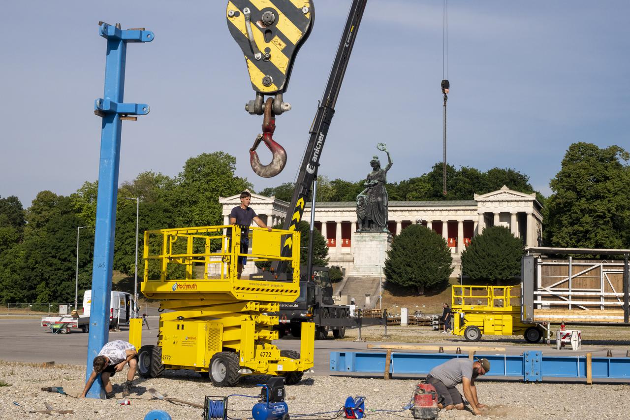 Start of construction for the 190th Oktoberfest