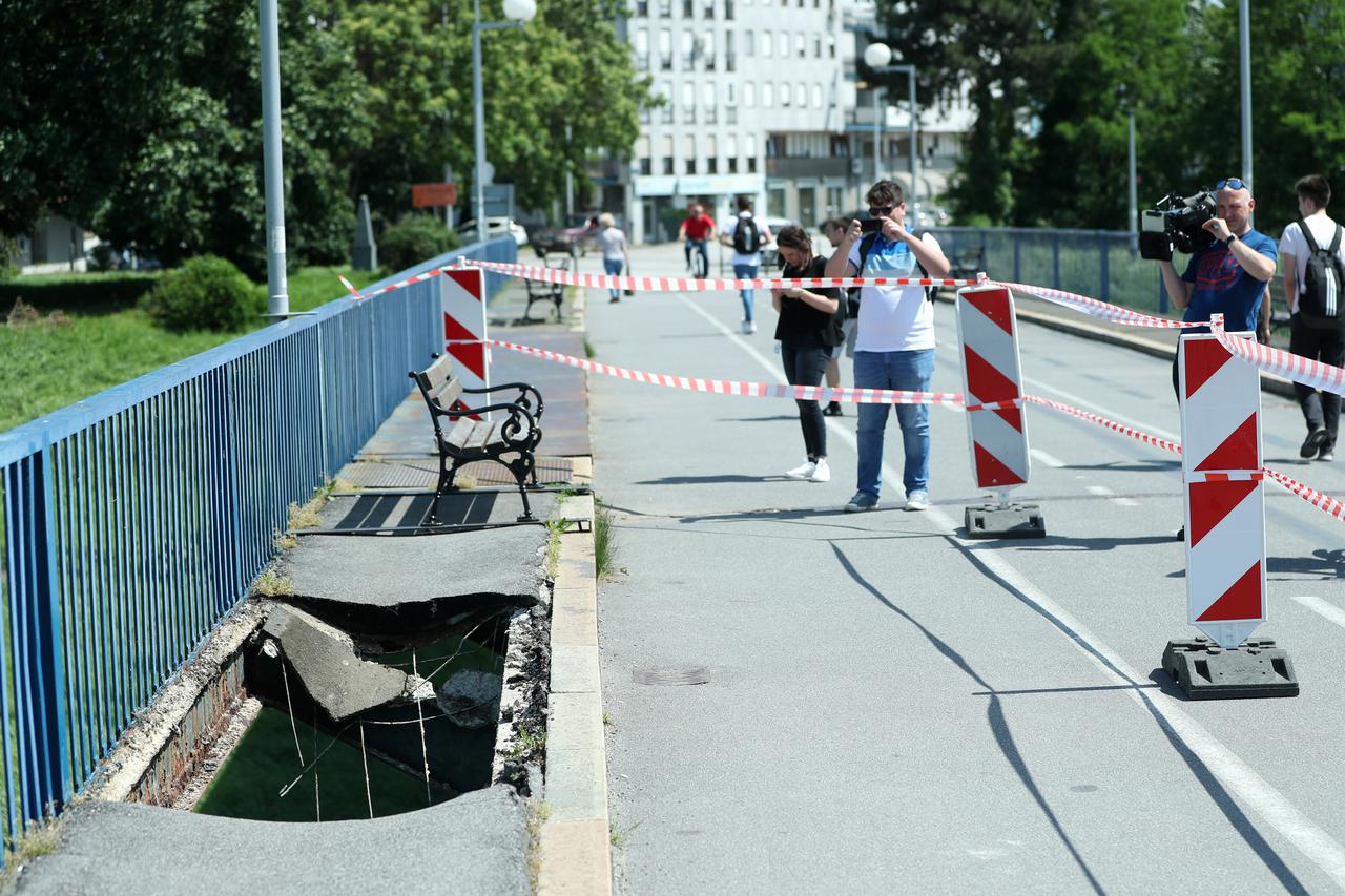 Urušio se Savski most