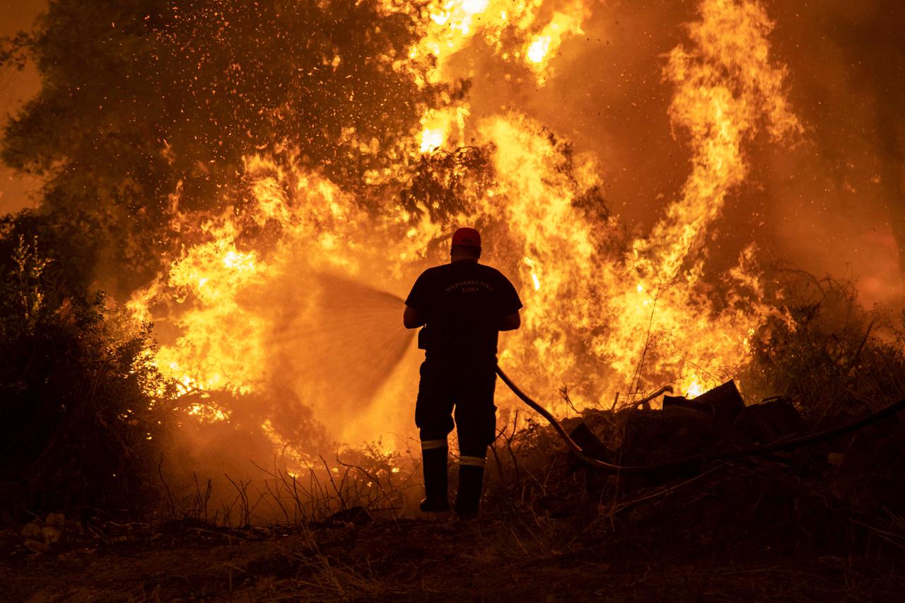 Wildfire erupts on Evia island