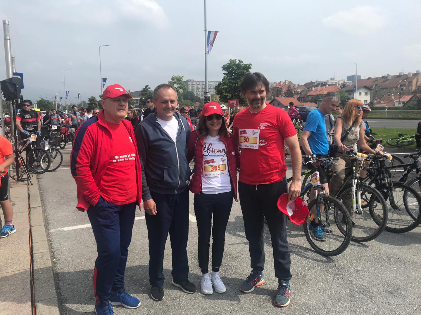 Član Uprave Večernjeg lista Renato Ivanuš, glavni urednik Večernjeg lista Dražen Klarić i Drago Prgomet predsjednik Zagrebačke skupštine