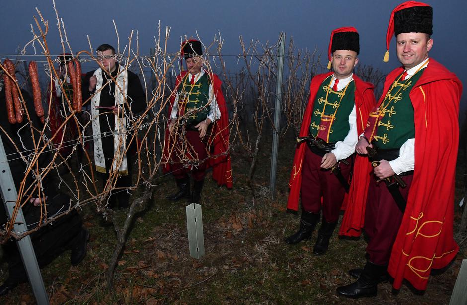 Vincelovskom vatrom i autohtonim delicijama otvorena nova vinogradarska sezona